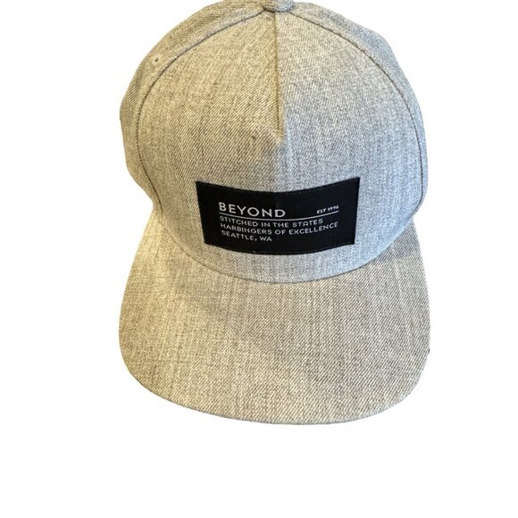 Beyond Men's Heathered Gray Snapback The Classics Cap One Size - Picture 2 of 7